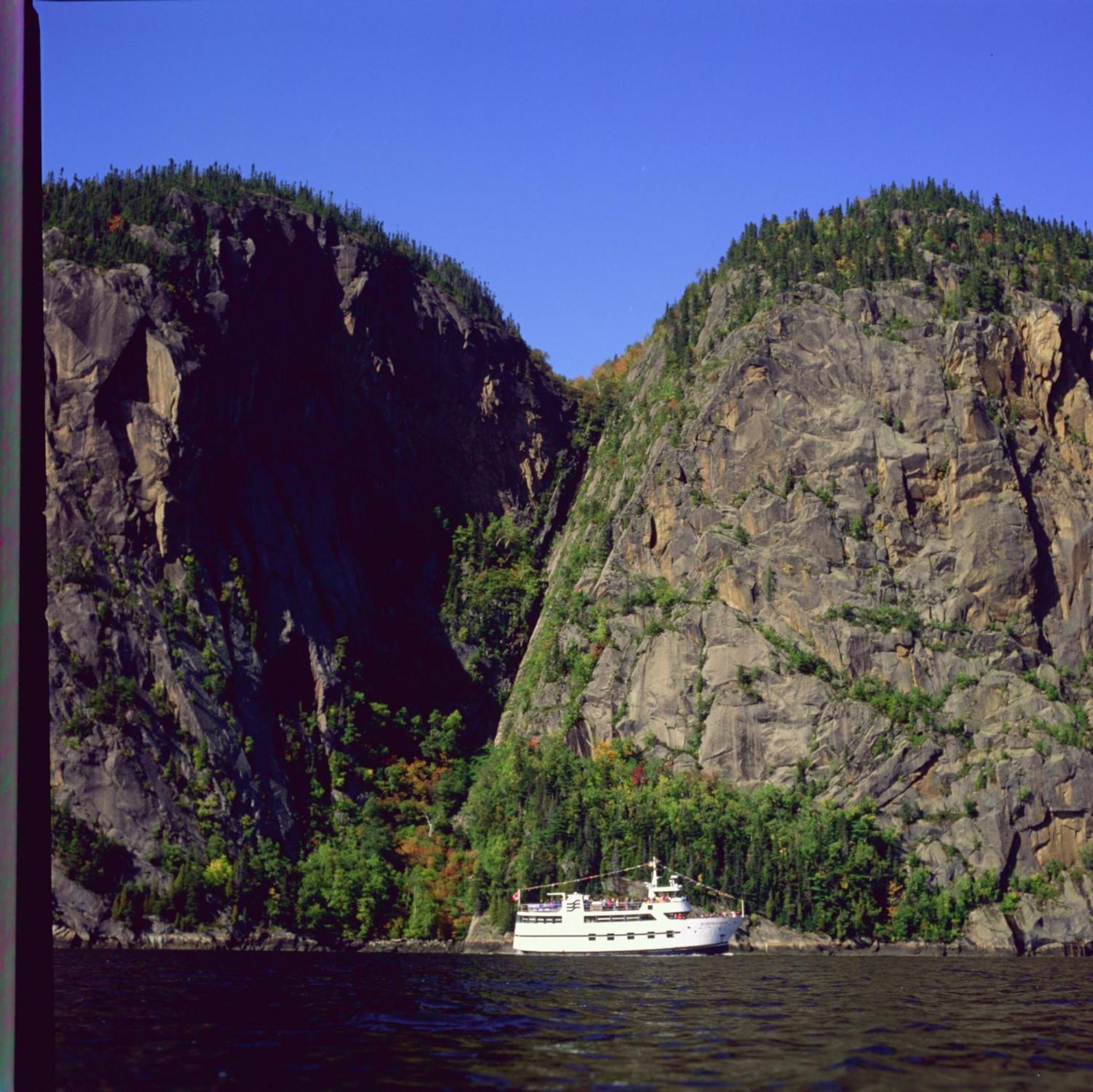 La Sagueneenne - Hotel Et Centre De Congres Saguenay Zewnętrze zdjęcie