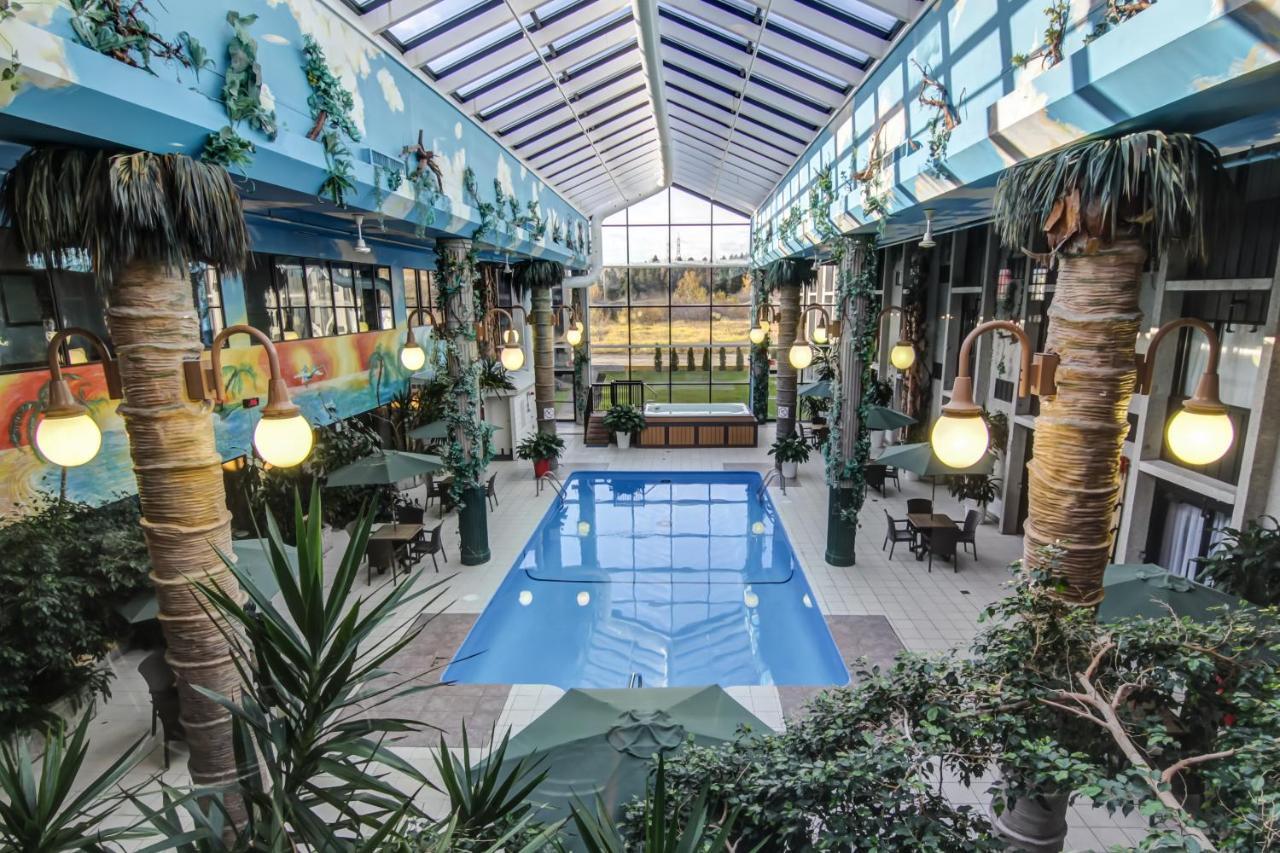 La Sagueneenne - Hotel Et Centre De Congres Saguenay Zewnętrze zdjęcie
